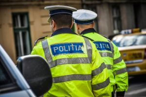 Parlamentarii vor să facă din angajaţii MAI nişte mici dumnezei. Prezumţia de legalitate – măsura prin care nu mai poţi contesta public acţiunile poliţiştilor