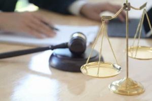 Guvernul NU poate limita drepturi şi libertăţi: Decizie CCR cu implicaţii majore după 15 mai