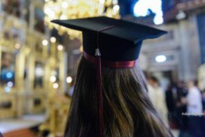 „Gaudeamus Igitur!” – gând absolvenţilor şi elevilor, părinţilor şi colegilor dascăli