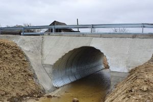 Megalomanice structuri de lut în judeţul baronetului Popa. Pod de 145 mii euro, pocit şi fără structură de rezistenţă la Țibana