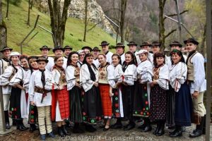 Paradă online de Ziua Naţională a Costumului Tradiţional Românesc