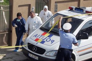 Crima de pe strada Aluminiului: ucigaşul îşi tranşa mama cu un topor ca să scape de cadavru