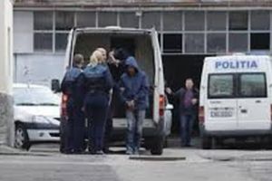REŢINUŢI DE POLIŢIŞTI, ELIBERAŢI LA PARCHET