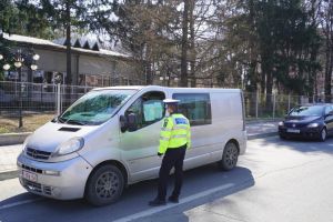 Poliţist sucevean, referitor la aproape 1. ...