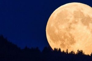 LIVE VIDEO – Ultima Superlună a anului 2020 – Luna de flori