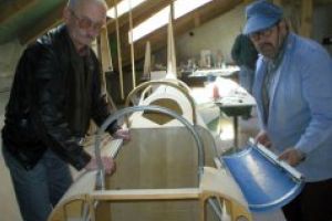 Doi bărbaţi din Sfântu Gheorghe au construit un avion sportiv, la care au lucrat peste 20 de ani
