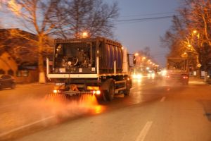 Constanta: Șapte utilaje vor actiona pentru spalarea strazilor. Ce cartiere sunt vizate