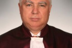 EXPLOZIV Fostul judecător CCR Petre Lăzăroiu anunţă că poliţiştii care dau amenzi pe baza ordonanţelor fac ABUZ în serviciu