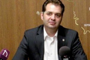 Antal Arpad (UDMR): Liderii politici au dat multe autogoluri în ultima săptămână; vom informa forurile internaţionale