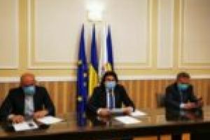 Iluminat public modern în Parcul Botanic din Timişoara, printr-un proiect cu fonduri europene