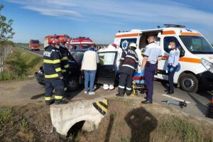 FOTO| Accident rutier pe DN7, la Balomir: O persoană rănită după o coliziune între două autoturisme