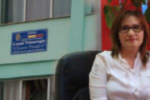 Mesajul directorului liceului de la Moldova Nouă pentru elevii din anii terminali: „Sunteţi cu siguranţă promoţia LTCD 2020! Asta nu poate virusul schimba!”