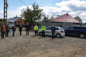 100 de pachete cu alimente au ajuns la familiile sărace din cătunul Tâmpoceni, satul Capu ...
