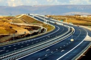 Autostrada Transilvania înaintează spre Ungaria. Lotul Biharia-Borş, finalizat în proporţie de 84% VIDEO