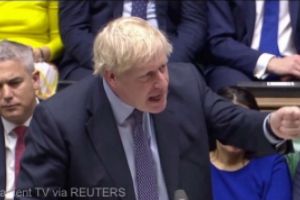 Veşti proaste pentru românii care merg în Marea Britanie: Guvernul introduce carantina obligatorie pentru străini