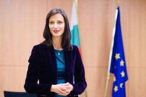 Anunt important al comisarului Mariya Gabriel:  Institutiile de educatie pot beneficia de miliarde de euro, din Fondul social european