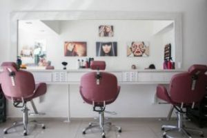 Măsuri de relaxare-propuneri: Programare prealabilă şi măşti schimbate din 4 în 4 ore în saloanele de îngrijire