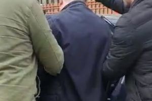 POLIŢIST RĂNIT DE UN BEŢIVAN