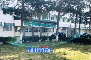 ACUM: Un tânăr a ajuns în stare gravă la spital după ce un perete a căzut peste el