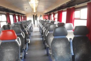 Măsuri importante pentru călătorii CFR – Fără mănuşi şi mască nu poti urca în tren