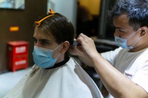 Cum va decurge activitatea la frizerii, cosmetică şi coafor