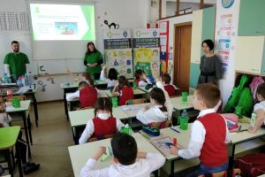 7 iulie 2020 este noul termen până la care trebuie trimise cererile de înscriere la şcoală