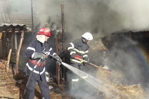 78 misiuni pentru pompierii militari, la final de săptămână; opt pentru transportul persoanelor suspecte/infectate cu COVID-19