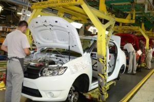 Producţia de autoturisme, scădere dramatică