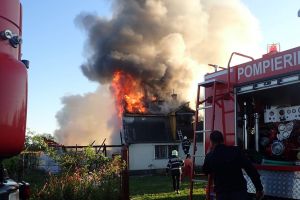 Numărul incendiilor la locuinţe, în creştere. Pompierii sătmăreni trag un semnal de alarmă