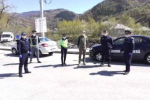 Maramureş: Alte cinci persoane venite din state aflate în zona roşie de risc au fost conduse în carantină instituţionalizată