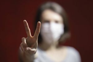 Timişorenii sunt încurajaţi să le mulţumească vecinilor care au făcut diferenţa în timpul pandemiei. Vecinul meu, eroul meu – campanie TM2021