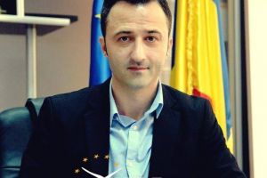 Un primar din Botoşani a înfiat, la distanţă, cinci copilaşi din Africa „De luna viitoare voi asigura hrana pentru 10 copilaşi”