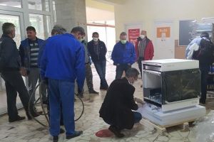 La două săptămâni după ce l-a recepţionat, spitalul din Marghita nu a reuşit să pună în funcţiune aparatul de testare pentru Covid-19