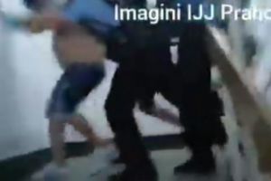 VIDEO: Doi indivizi puşi pe scandal la Spitalul Judeţean Ploieşti, luaţi pe sus de jandarmi