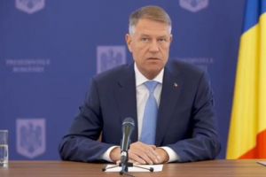 Iohannis: „Când ieşim din localitate e nevoie de declaraţie. Slujbele religioase se vor ţine în curtea bisericii