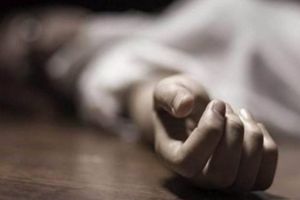 ULTIMA ORĂ: TRAGEDIE ÎN MĂNĂȘTUR. Un bărbat şi-a pus capăt zilelor cu ajutorul unui cuţit
