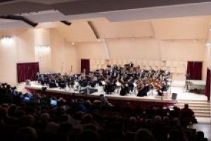 Filarmonica Braşov împlineşte 142 de ani de activitate concertistică, fiind un veritabil  Ambasador Cultural