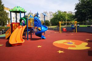 Constanta: Locul de joaca de pe aleea Daliei, modernizat pentru siguranta celor mici