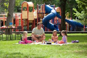 Nelu Tătaru: „LIBER la picnic în parc, dar STRICT INTERZIS la locurile de JOACĂ, din 15 mai””