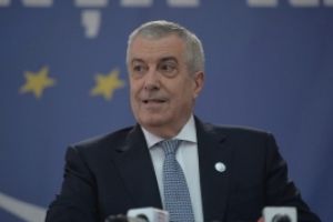 Tăriceanu acuză Guvernul că NU are un plan privind măştile pentru populaţie: 'Haosul este total'