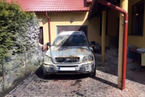 Tupeul contrabandiştilor a atins cote maxime: au incendiat maşina unui poliţist de ...