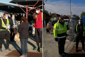 FOTO| Primăria Teiuş: Peste 600 măşti de protecţie, mănuşi de unica folosinţă şi dezinfectant distribuite în piaţa agroalimentară