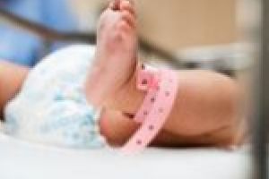 Zece bebeluşi aduşi pe lume în siguranţă la Spitalul Orăşenesc Moldova Nouă pe timpul pandemiei