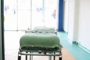O femeie din Timiş şi alte 19 persoane infectate cu COVID-19 au murit. Două dintre decese sunt de luna trecută