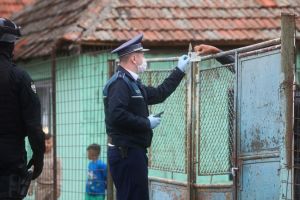 Autorităţile caută soluţii pentru a introduce reguli şi în cele 3 zile fără restricţii