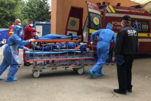 FOTO Accident de muncă la noul Kaufland din Botoşani! Un bărbat a ajuns la spital
