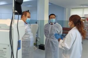 DOI ARGEŞENI CARE S-AU VINDECAT DE „CORONA” DONEAZĂ AZI PLASMĂ