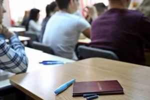 Peste 10.000 de elevi din Timişoara primesc burse şcolare în 2020, de 7 milioane de lei