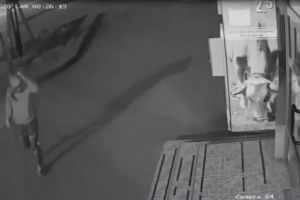 Tânăr din Blaj, REȚINUT de poliţiştii din Alba Iulia: Este bănuit de furturi din magazinul Anaconda şi din alte societăţi comerciale