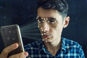 Poliţia Română a achiziţionat un sistem de recunoaştere facială. Camerele de supraveghere şi Facebook vor fi principalii furnizori de date